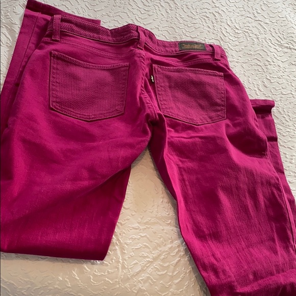 Burgundy Levi Jeans - Picture 2 of 5